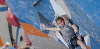 Colin Duffey in bouldering competition