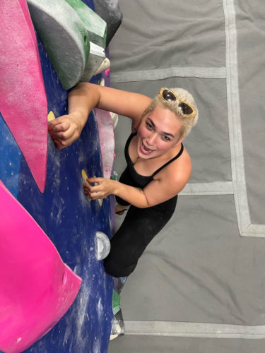 Gabby Zonneveld climbing indoors